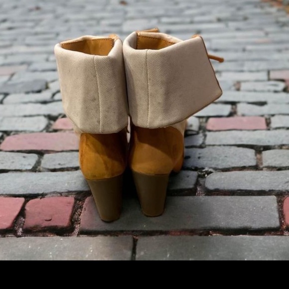 Timberland Ladies Tan & Cream Nurbuck Lace Up Boots sz 7.5 - Picture 4 of 8